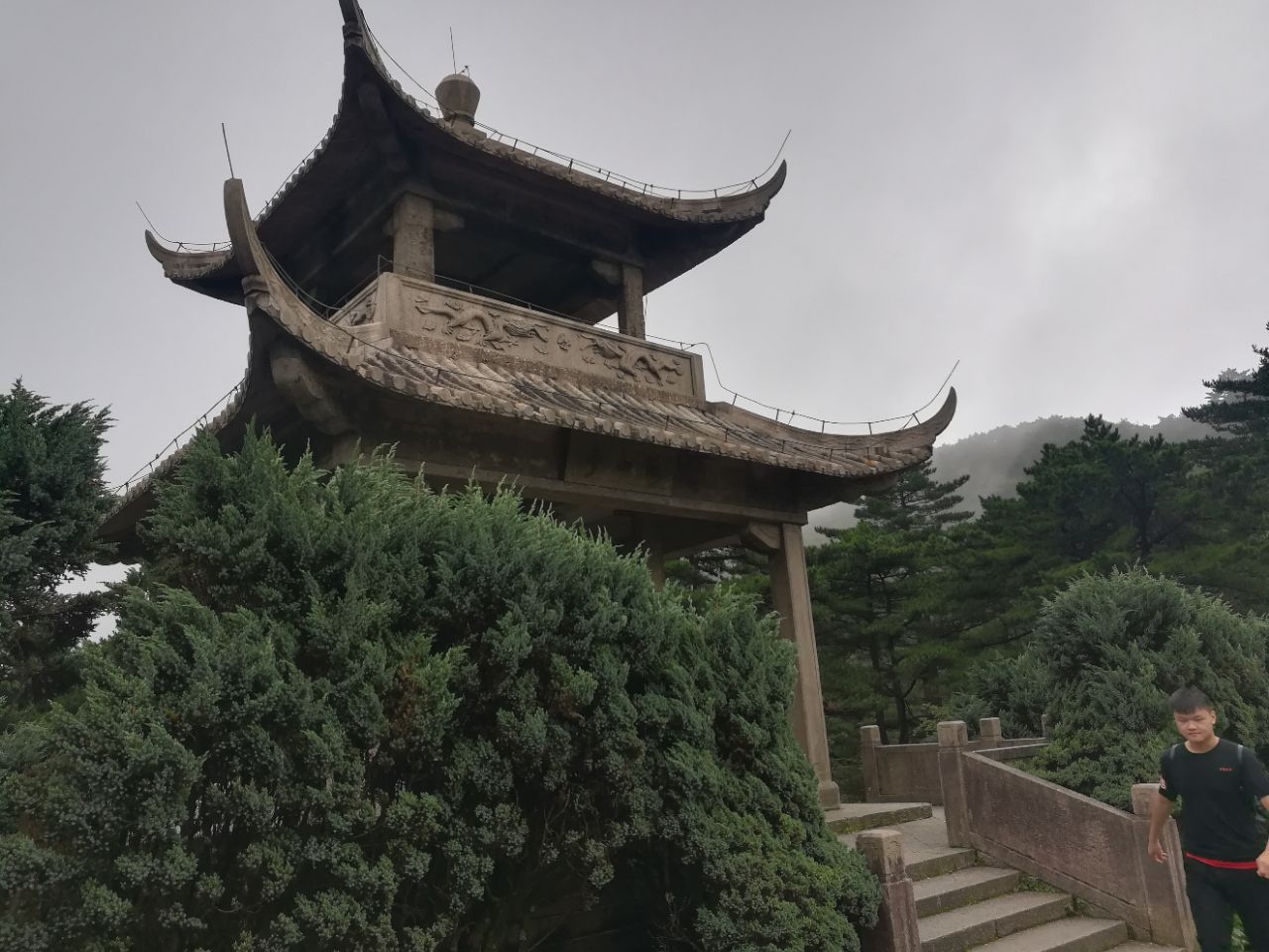 Lotus-Pavilion-Huangshan